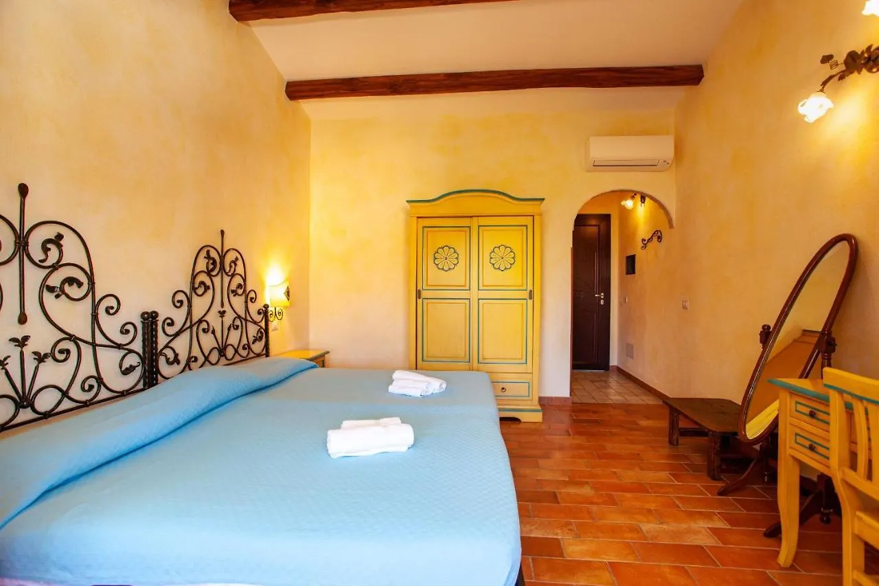 ***  Il Viandante Hotel San Teodoro  Italy